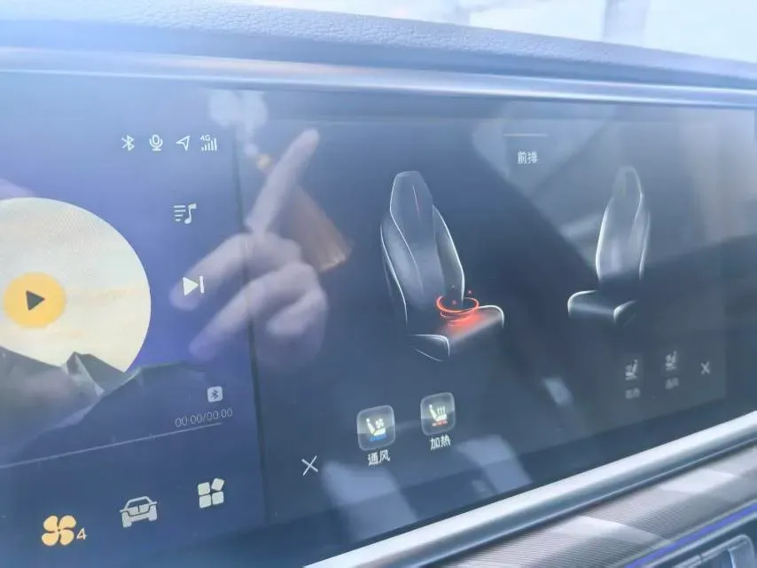 2020 HongQi H9 2.0T 252HP L4 7DCT,autocango,china used car exporter,china ev exporter,chinese used car exporter,chinese used ev exporter