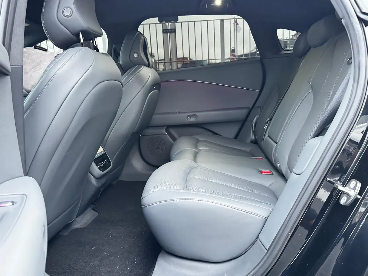 2024 Xpeng P7+ BEV 76.3KWH,autocango,china used car exporter,china ev exporter,chinese used car exporter,chinese used ev exporter