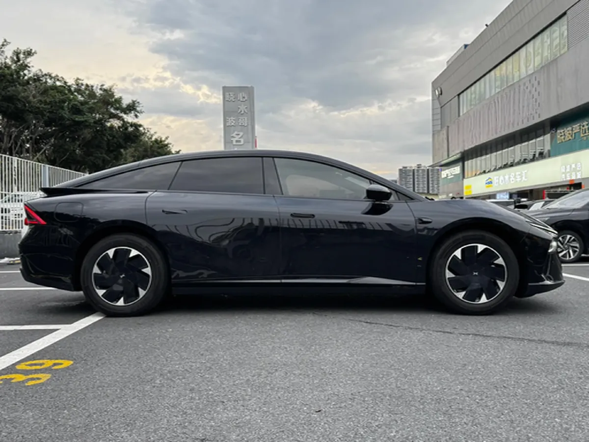 2024 Xpeng P7+ BEV 76.3KWH,autocango,china used car exporter,china ev exporter,chinese used car exporter,chinese used ev exporter