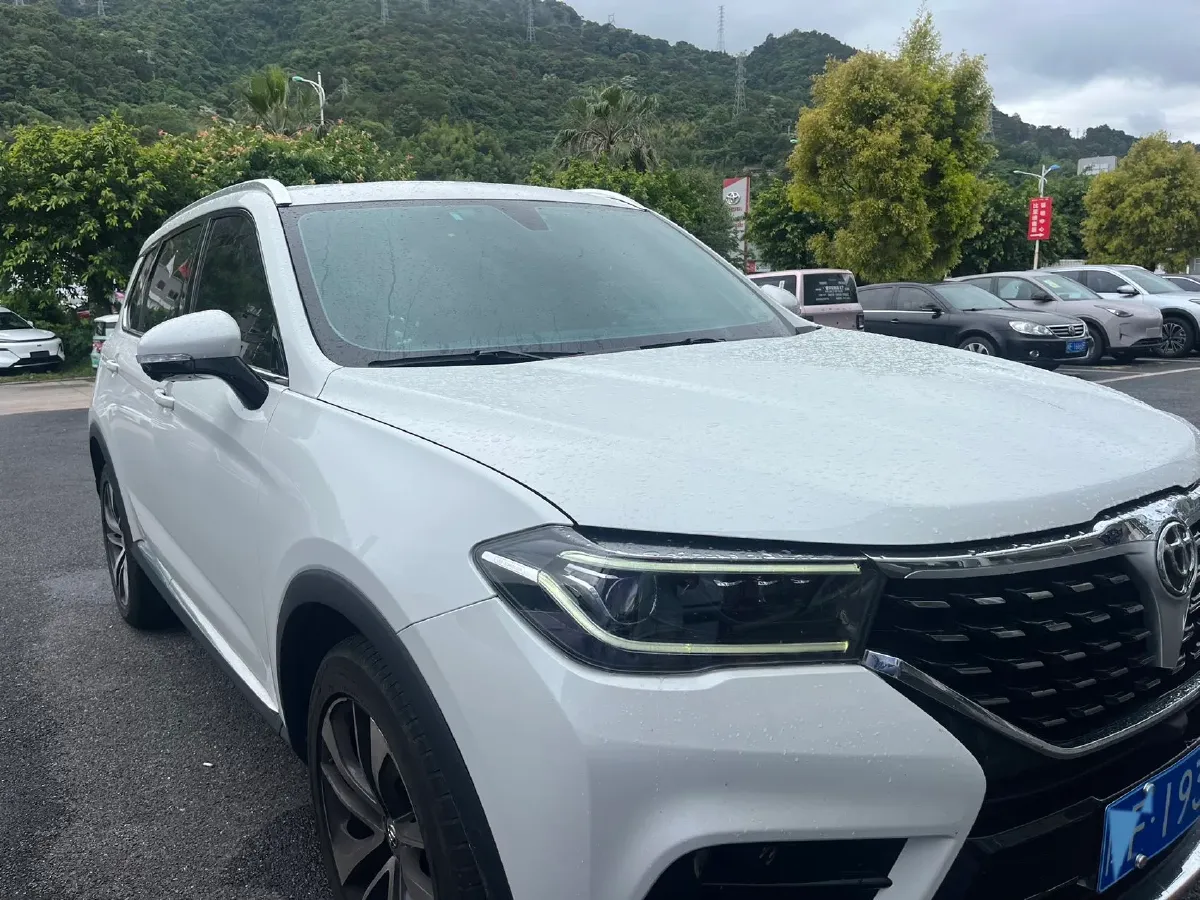 2018 Brilliance Auto V7 1.6T 204HP L4 6MT,autocango,china used car exporter,china ev exporter,chinese used car exporter,chinese used ev exporter