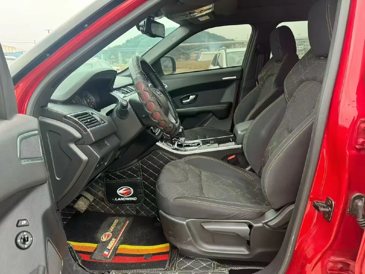 2016 Landwind X7 2.0T 190HP L4 8AT,autocango,china used car exporter,china ev exporter,chinese used car exporter,chinese used ev exporter