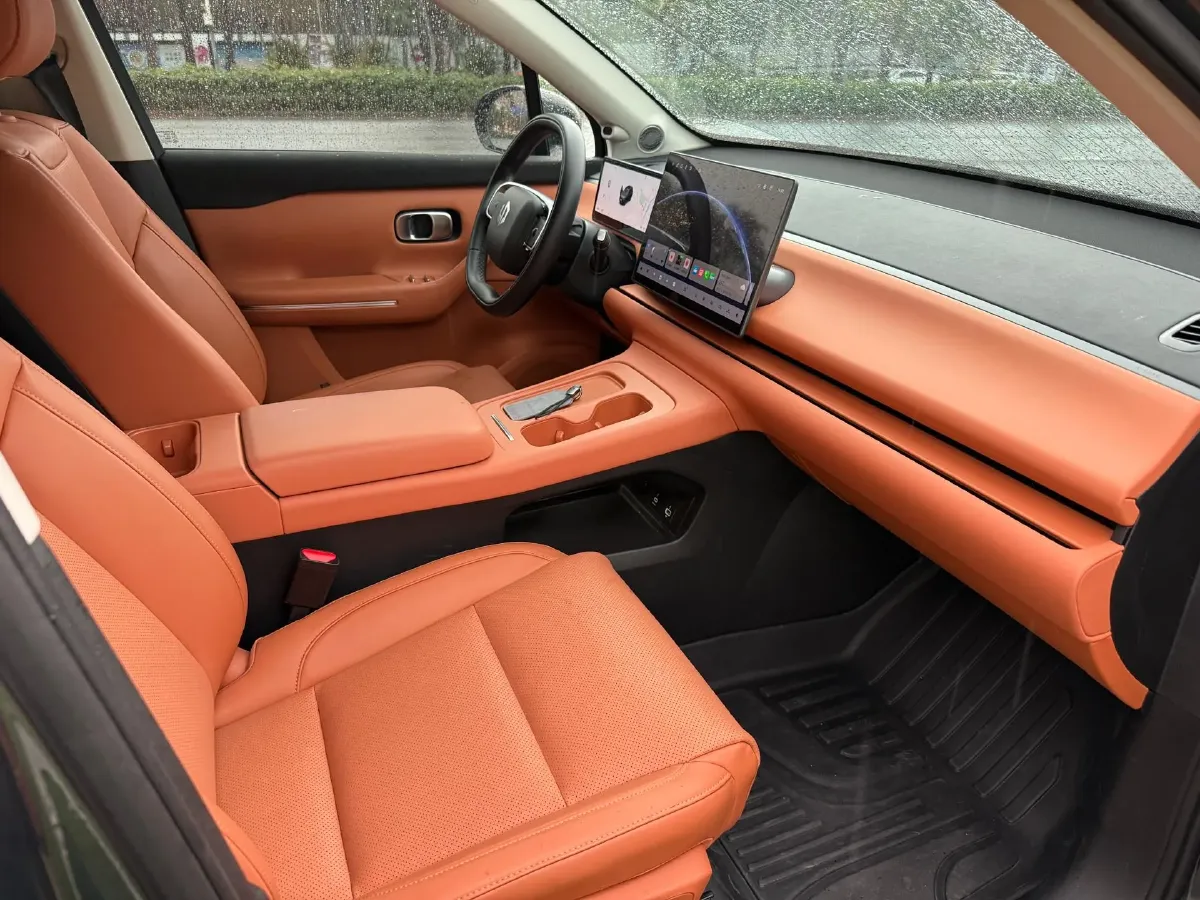 2024 Leapmotor C16 BEV 67.7KWH,autocango,china used car exporter,china ev exporter,chinese used car exporter,chinese used ev exporter