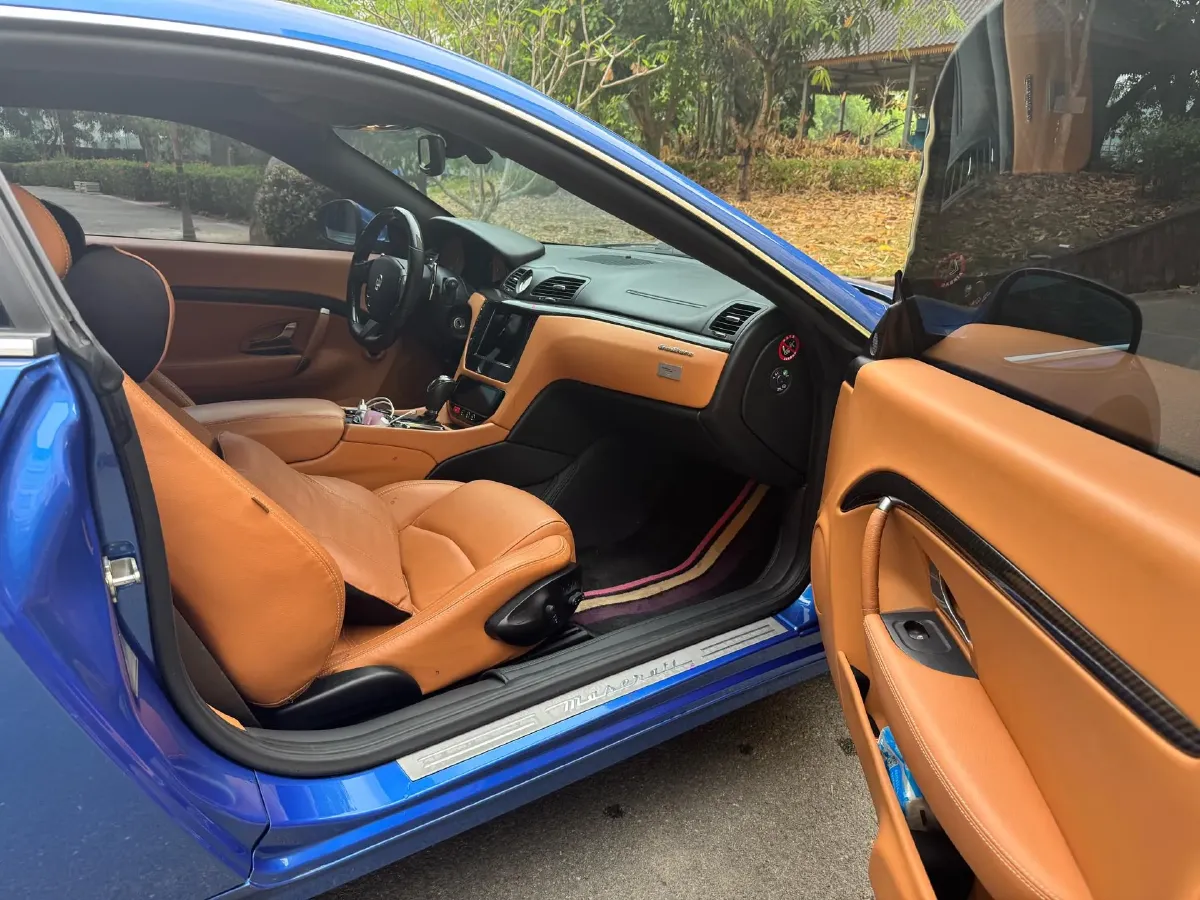 2007 Maserati GranTurismo 4.2L 405HP V8 6AT,autocango,china used car exporter,china ev exporter,chinese used car exporter,chinese used ev exporter