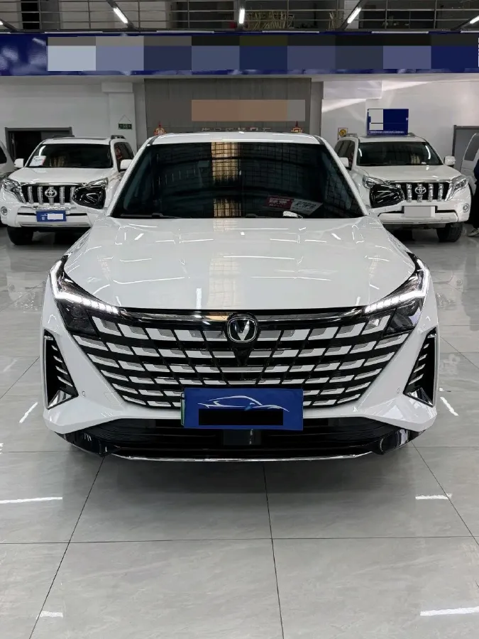 2024 ChangAn UNI-Z 1.5L 98HP L4 E-CVT PHEV 18.4KWH,autocango,china used car exporter,china ev exporter,chinese used car exporter,chinese used ev exporter