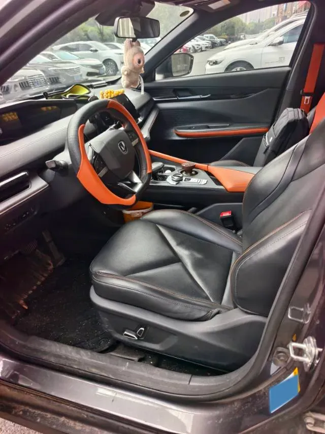 2022 ChangAn UNI-T 1.5T 188HP L4 7DCT,autocango,china used car exporter,china ev exporter,chinese used car exporter,chinese used ev exporter