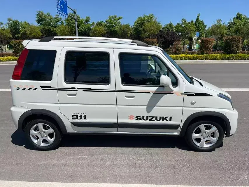 2023 BAIC ChangHe Wagon R X5 1.4L 97HP L4 5MT,autocango,china used car exporter,china ev exporter,chinese used car exporter,chinese used ev exporter