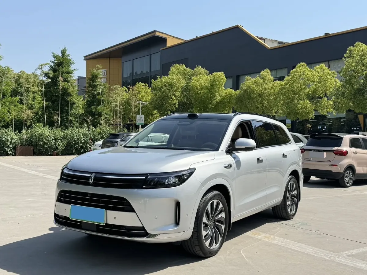2024 AITO AITO M7 1.5T 152HP L4 REEV 40KWH,autocango,china used car exporter,china ev exporter,chinese used car exporter,chinese used ev exporter