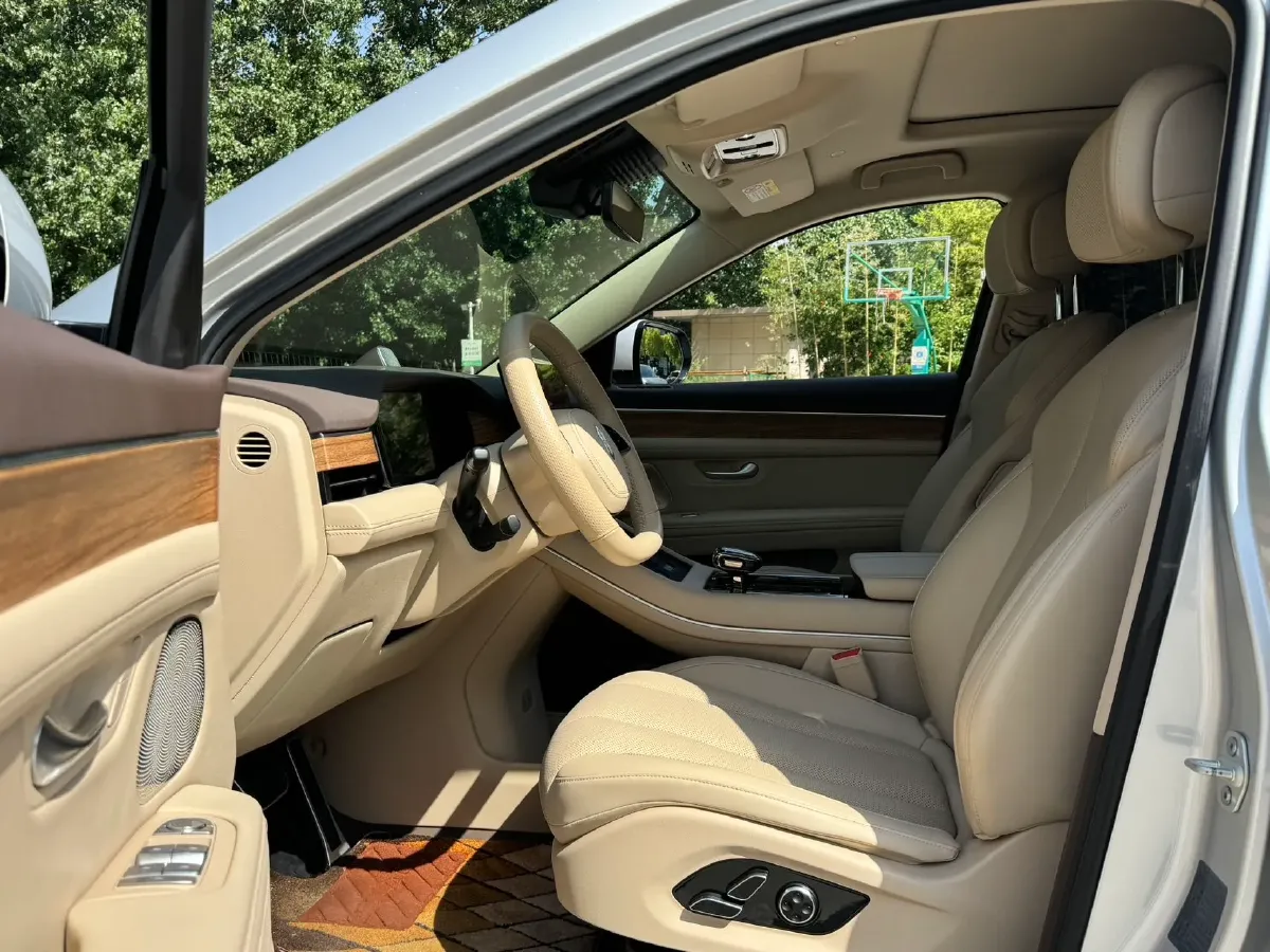 2024 AITO AITO M7 1.5T 152HP L4 REEV 40KWH,autocango,china used car exporter,china ev exporter,chinese used car exporter,chinese used ev exporter