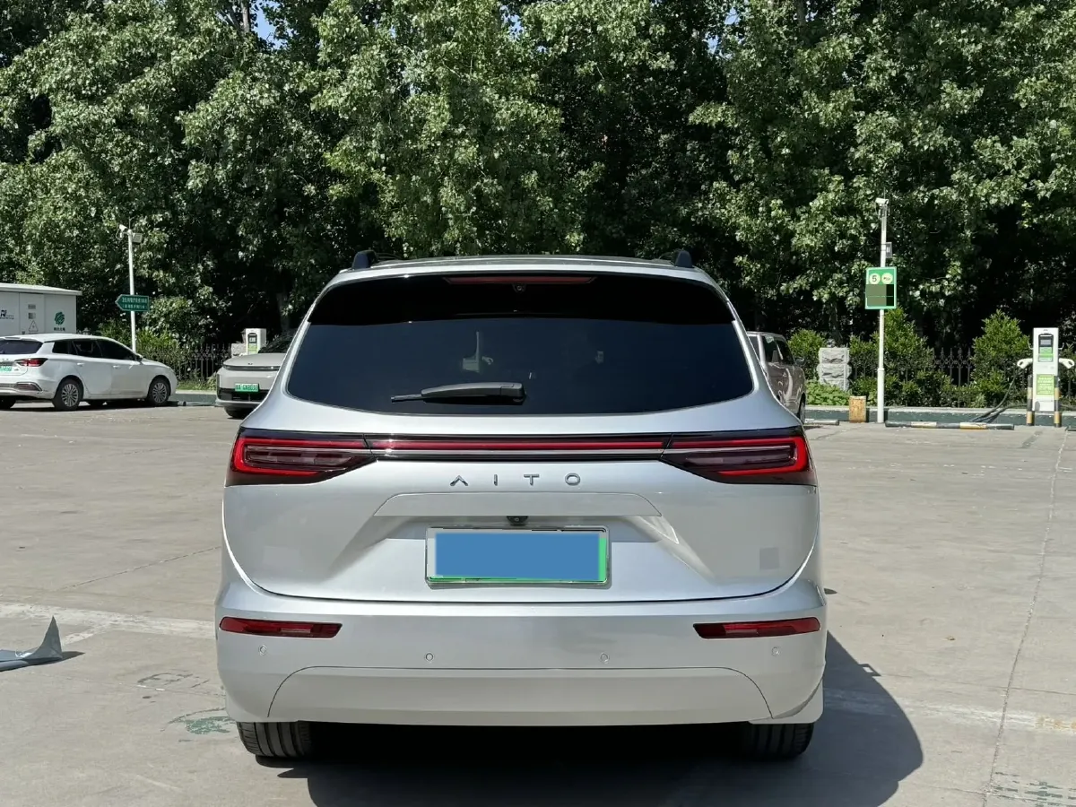 2024 AITO AITO M7 1.5T 152HP L4 REEV 40KWH,autocango,china used car exporter,china ev exporter,chinese used car exporter,chinese used ev exporter