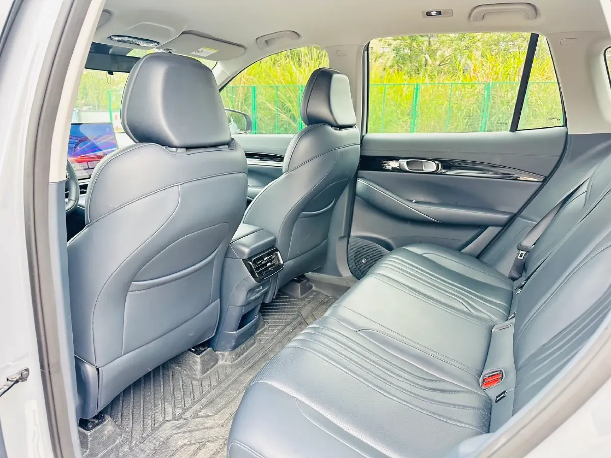 2024 YuanChen Super Van BEV 51KWH,autocango,china used car exporter,china ev exporter,chinese used car exporter,chinese used ev exporter