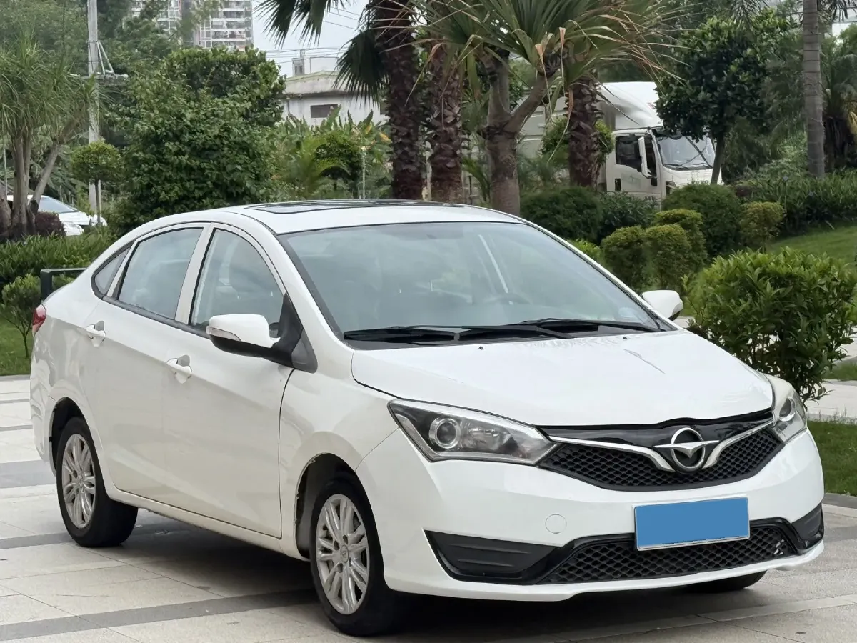 2017 HaiMa M3 1.5L 112HP L4 5MT,autocango,china used car exporter,china ev exporter,chinese used car exporter,chinese used ev exporter