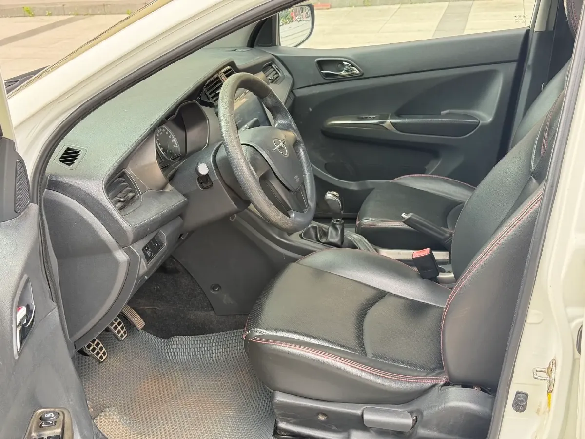2017 HaiMa M3 1.5L 112HP L4 5MT,autocango,china used car exporter,china ev exporter,chinese used car exporter,chinese used ev exporter