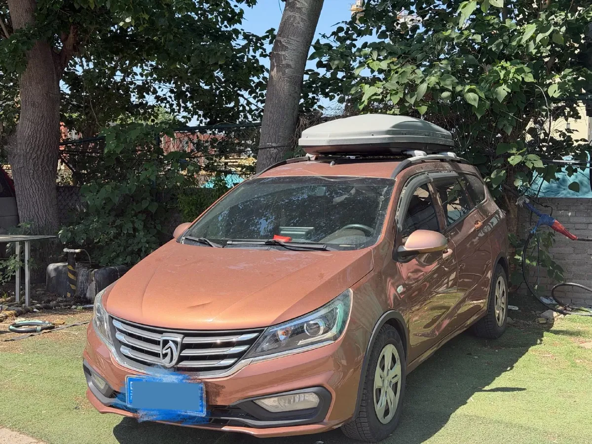 2017 BaoJun 310W 1.5L 112HP L4 6MT,autocango,china used car exporter,china ev exporter,chinese used car exporter,chinese used ev exporter