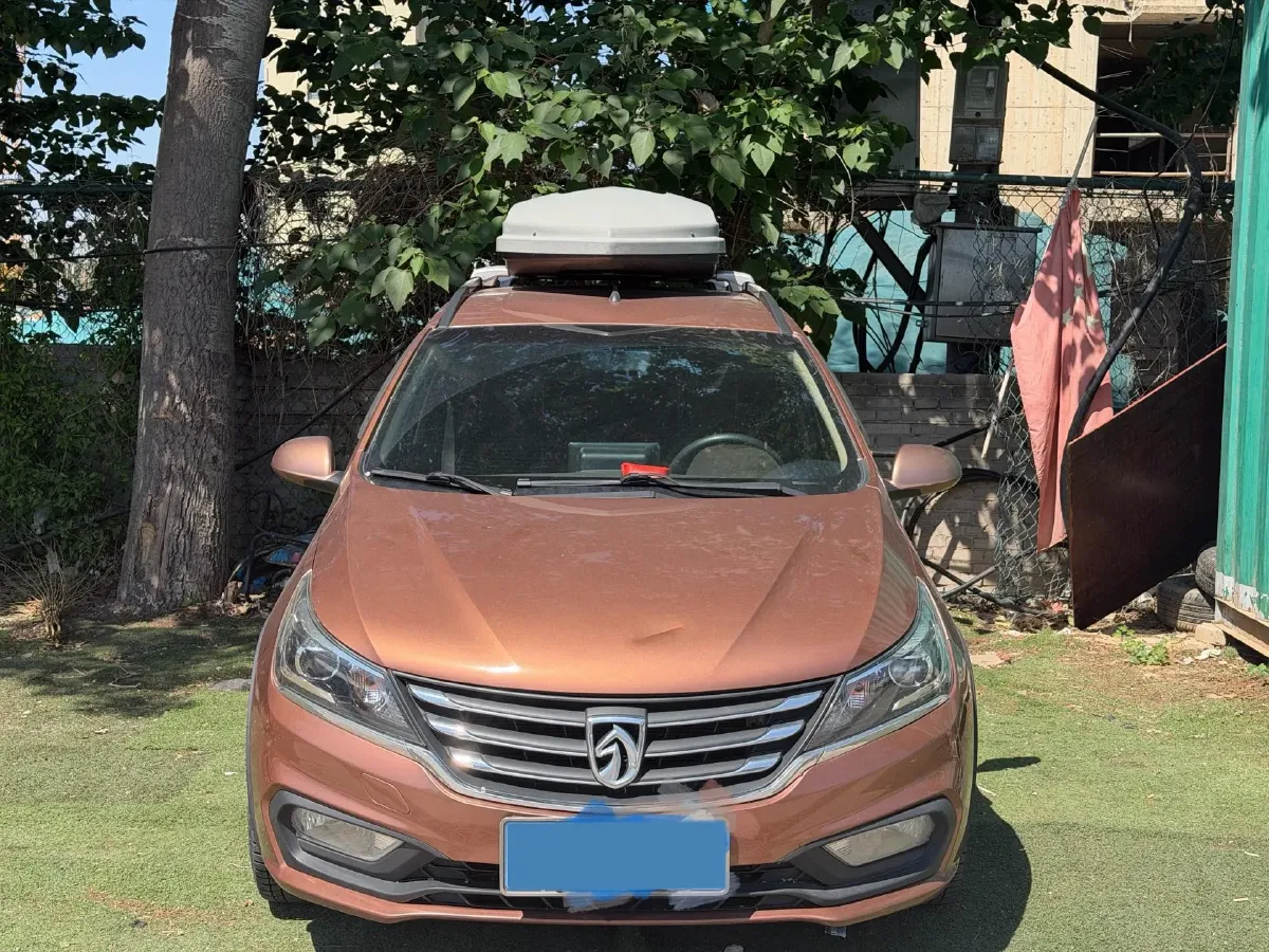 2017 BaoJun 310W 1.5L 112HP L4 6MT,autocango,china used car exporter,china ev exporter,chinese used car exporter,chinese used ev exporter