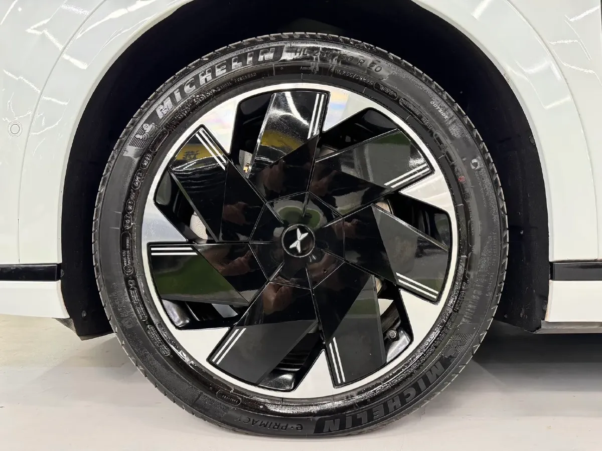 2024 Xpeng X9 BEV 101.5KWH,autocango,china used car exporter,china ev exporter,chinese used car exporter,chinese used ev exporter