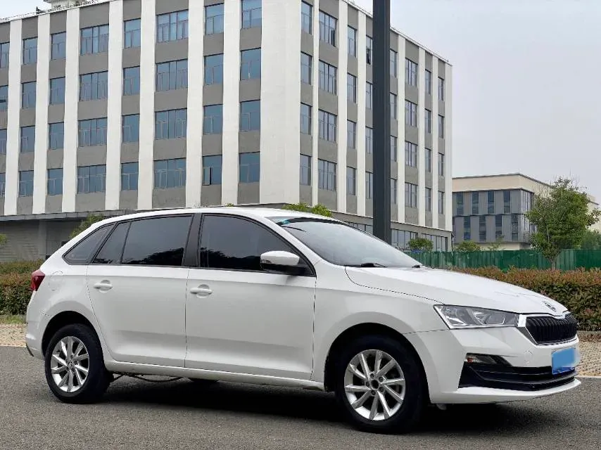 2019 Skoda Rapid Spaceback 1.5L 110HP L4 6AT,autocango,china used car exporter,china ev exporter,chinese used car exporter,chinese used ev exporter