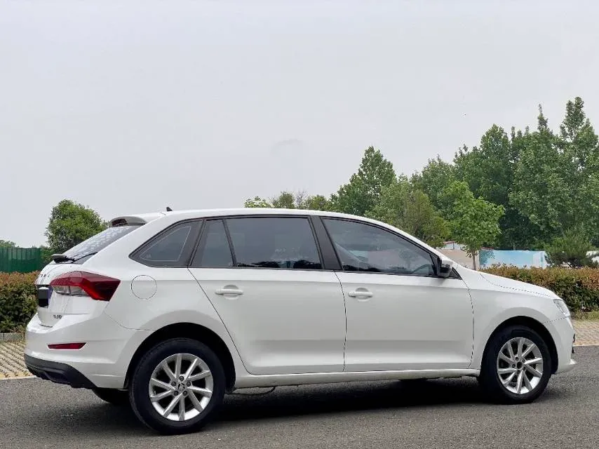 2019 Skoda Rapid Spaceback 1.5L 110HP L4 6AT,autocango,china used car exporter,china ev exporter,chinese used car exporter,chinese used ev exporter