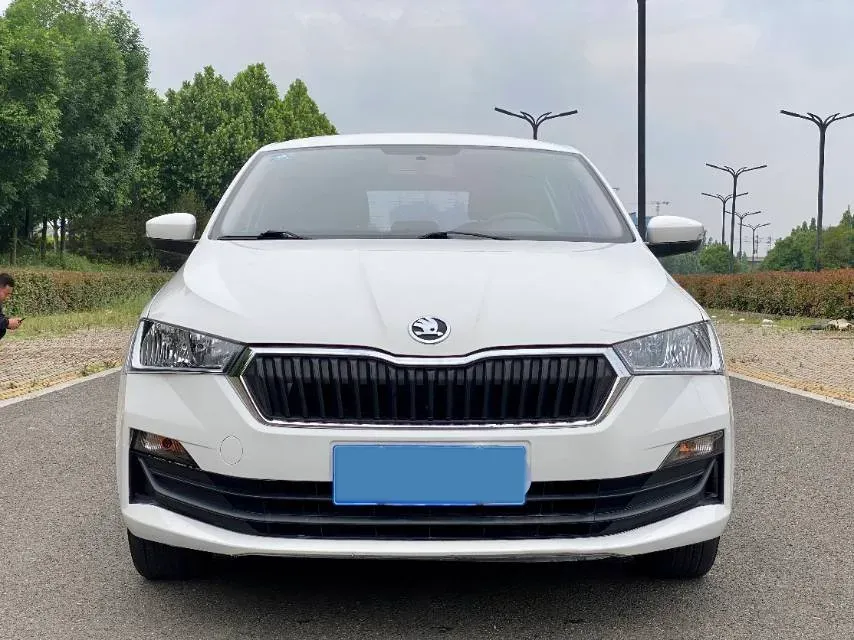 2019 Skoda Rapid Spaceback 1.5L 110HP L4 6AT,autocango,china used car exporter,china ev exporter,chinese used car exporter,chinese used ev exporter