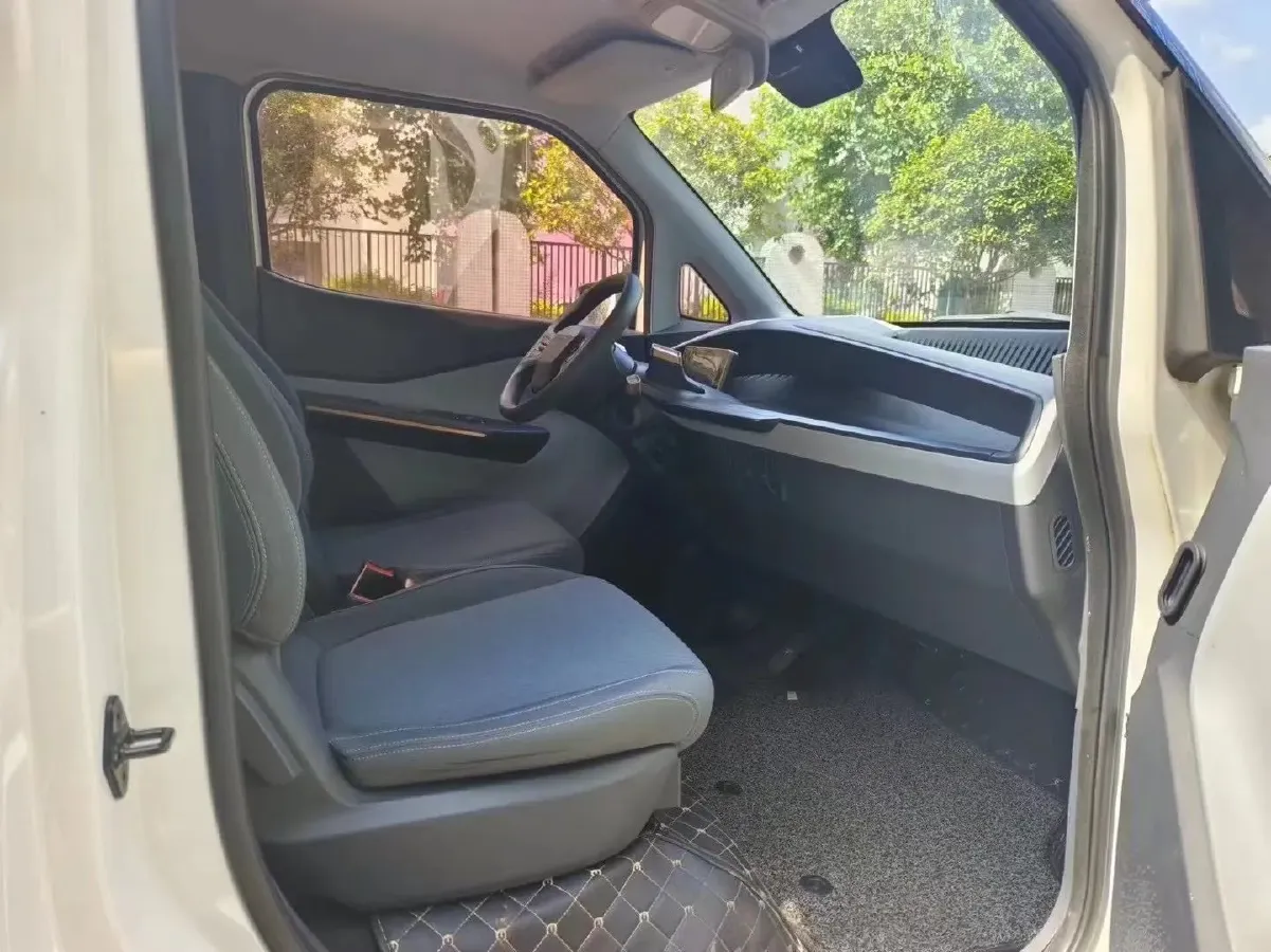 2018 BaoJun E200 BEV 22KWH,autocango,china used car exporter,china ev exporter,chinese used car exporter,chinese used ev exporter