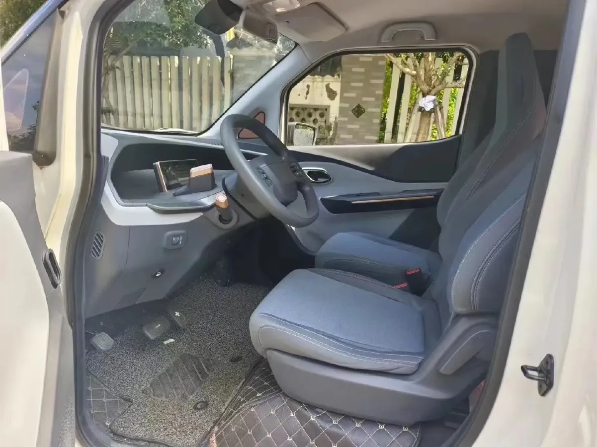 2018 BaoJun E200 BEV 22KWH,autocango,china used car exporter,china ev exporter,chinese used car exporter,chinese used ev exporter
