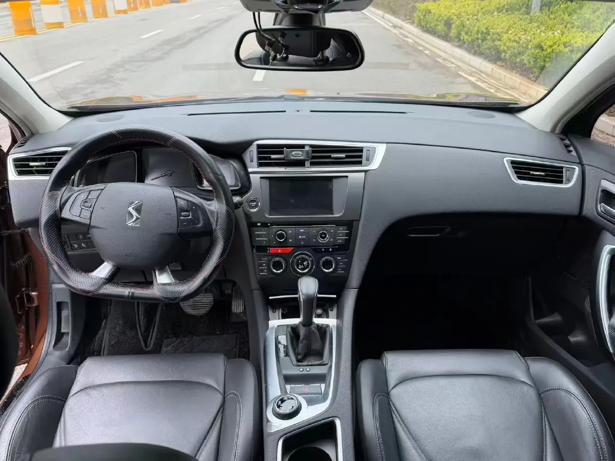 2017 DS 6 1.6T 167HP L4 6AT,autocango,china used car exporter,china ev exporter,chinese used car exporter,chinese used ev exporter
