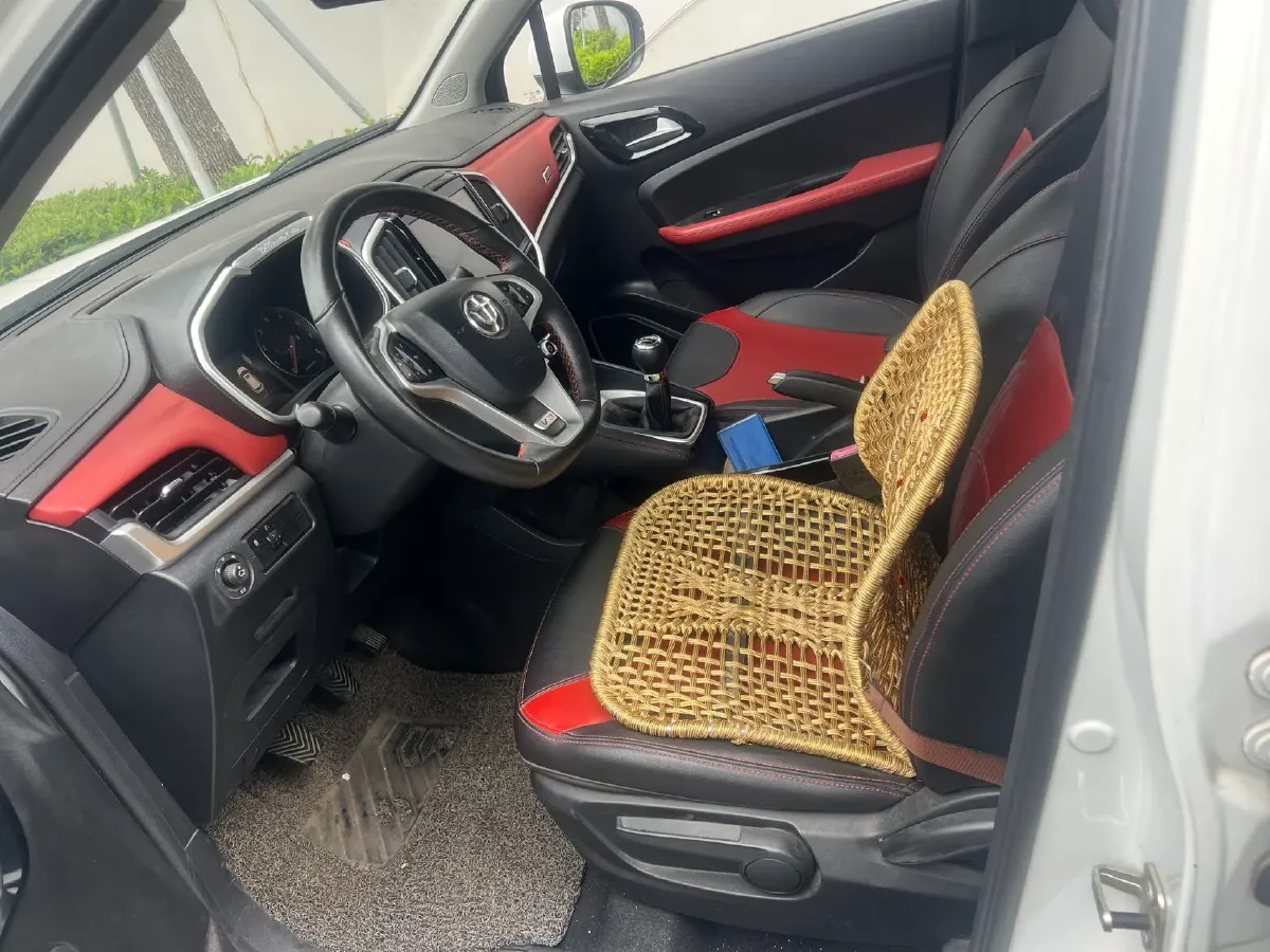 2017 BAW Battle Flag Pickup 2.8T 102HP L4 5MT,autocango,china used car exporter,china ev exporter,chinese used car exporter,chinese used ev exporter