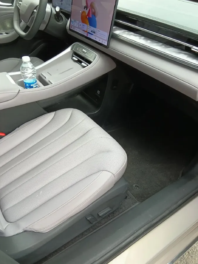 2025 Roewe M7 DMH 1.5L 112HP L4 1DHT PHEV,autocango,china used car exporter,china ev exporter,chinese used car exporter,chinese used ev exporter