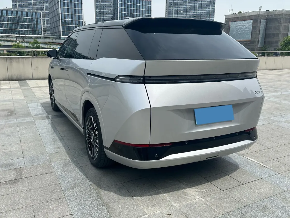 2025 Xpeng X9 BEV,autocango,china used car exporter,china ev exporter,chinese used car exporter,chinese used ev exporter