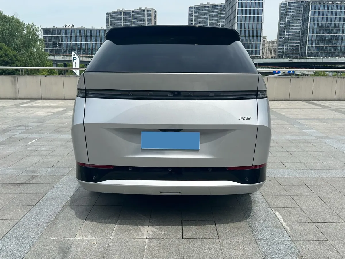 2025 Xpeng X9 BEV,autocango,china used car exporter,china ev exporter,chinese used car exporter,chinese used ev exporter