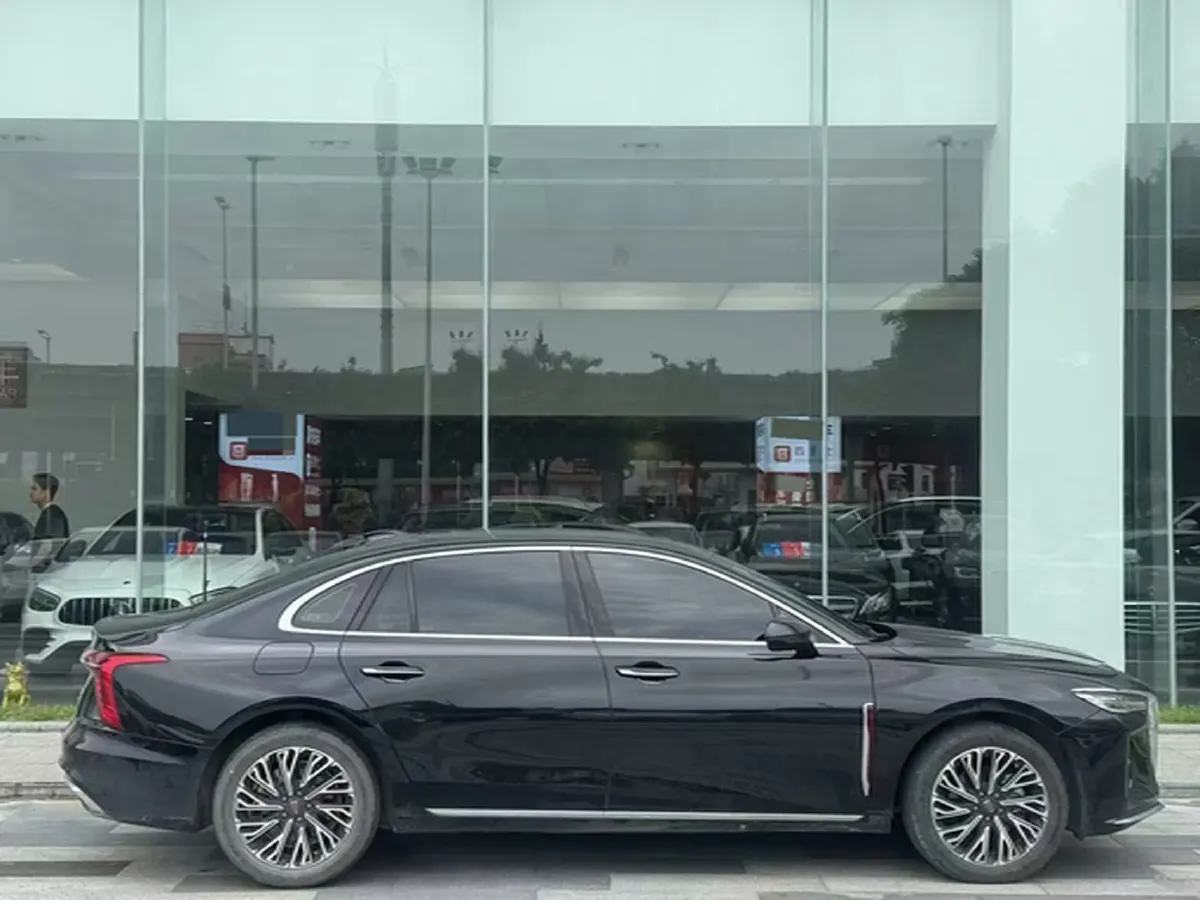 2024 HongQi H5 1.5T 169HP L4 1DHT Hybrid,autocango,china used car exporter,china ev exporter,chinese used car exporter,chinese used ev exporter