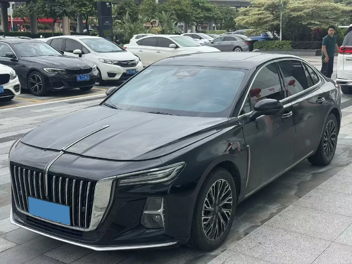 2024 HongQi H5 1.5T 169HP L4 1DHT Hybrid,autocango,china used car exporter,china ev exporter,chinese used car exporter,chinese used ev exporter