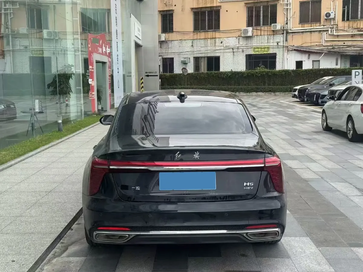 2024 HongQi H5 1.5T 169HP L4 1DHT Hybrid,autocango,china used car exporter,china ev exporter,chinese used car exporter,chinese used ev exporter