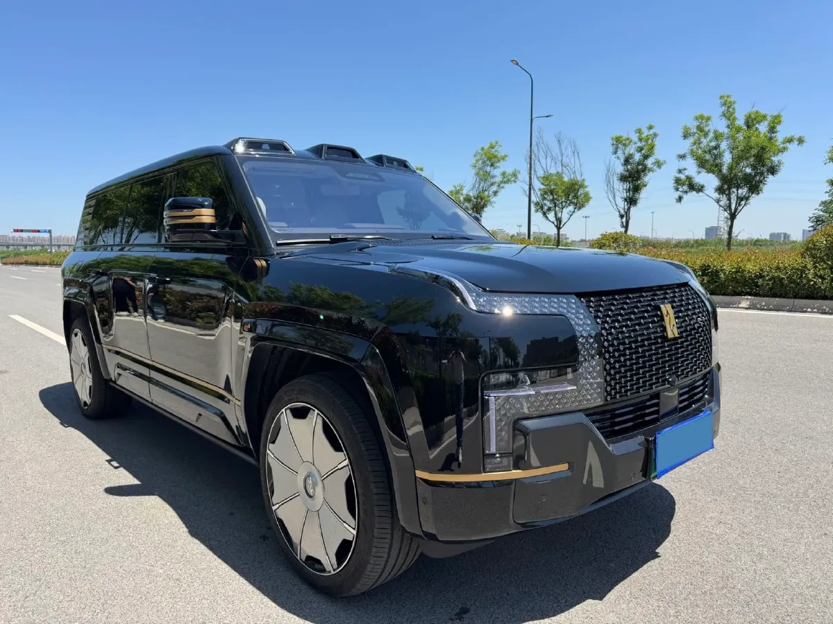 2025 YangWang U8 L REEV 272HP REEV,autocango,china used car exporter,china ev exporter,chinese used car exporter,chinese used ev exporter