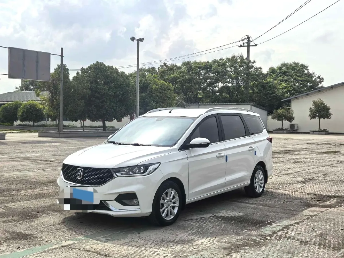 2019 BaoJun 360 1.5L 105HP L4 CVT,autocango,china used car exporter,china ev exporter,chinese used car exporter,chinese used ev exporter