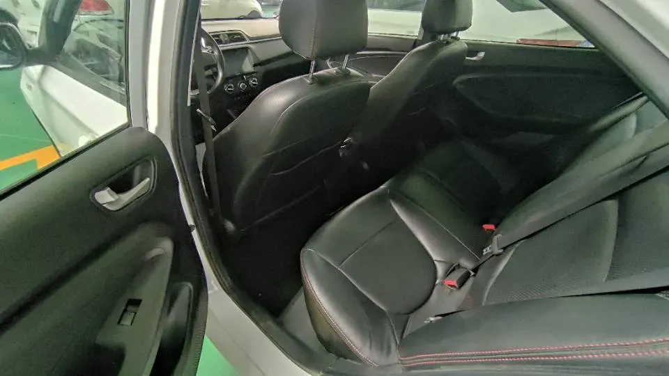 2017 Hyundai Reina 1.4L 95HP L4 4AT,autocango,china used car exporter,china ev exporter,chinese used car exporter,chinese used ev exporter