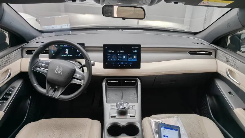 2025 BYD Seal05 DM-i 1.5L 101HP L4 E-CVT PHEV 7.68KWH,autocango,china used car exporter,china ev exporter,chinese used car exporter,chinese used ev exporter