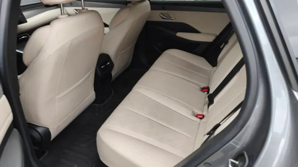2025 BYD Seal05 DM-i 1.5L 101HP L4 E-CVT PHEV 7.68KWH,autocango,china used car exporter,china ev exporter,chinese used car exporter,chinese used ev exporter