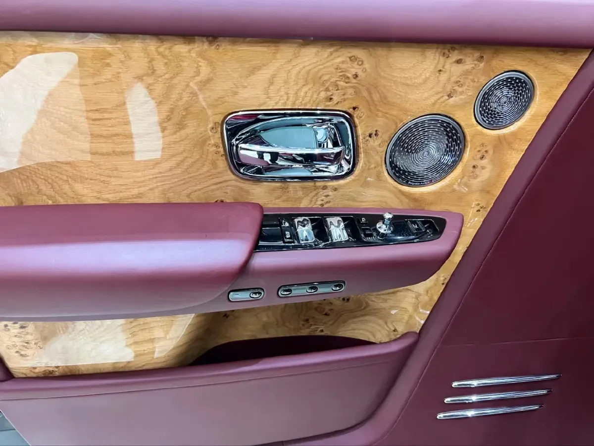 2018 Rolls-Royce Phantom 6.7T 571HP V12 8AT,autocango,china used car exporter,china ev exporter,chinese used car exporter,chinese used ev exporter