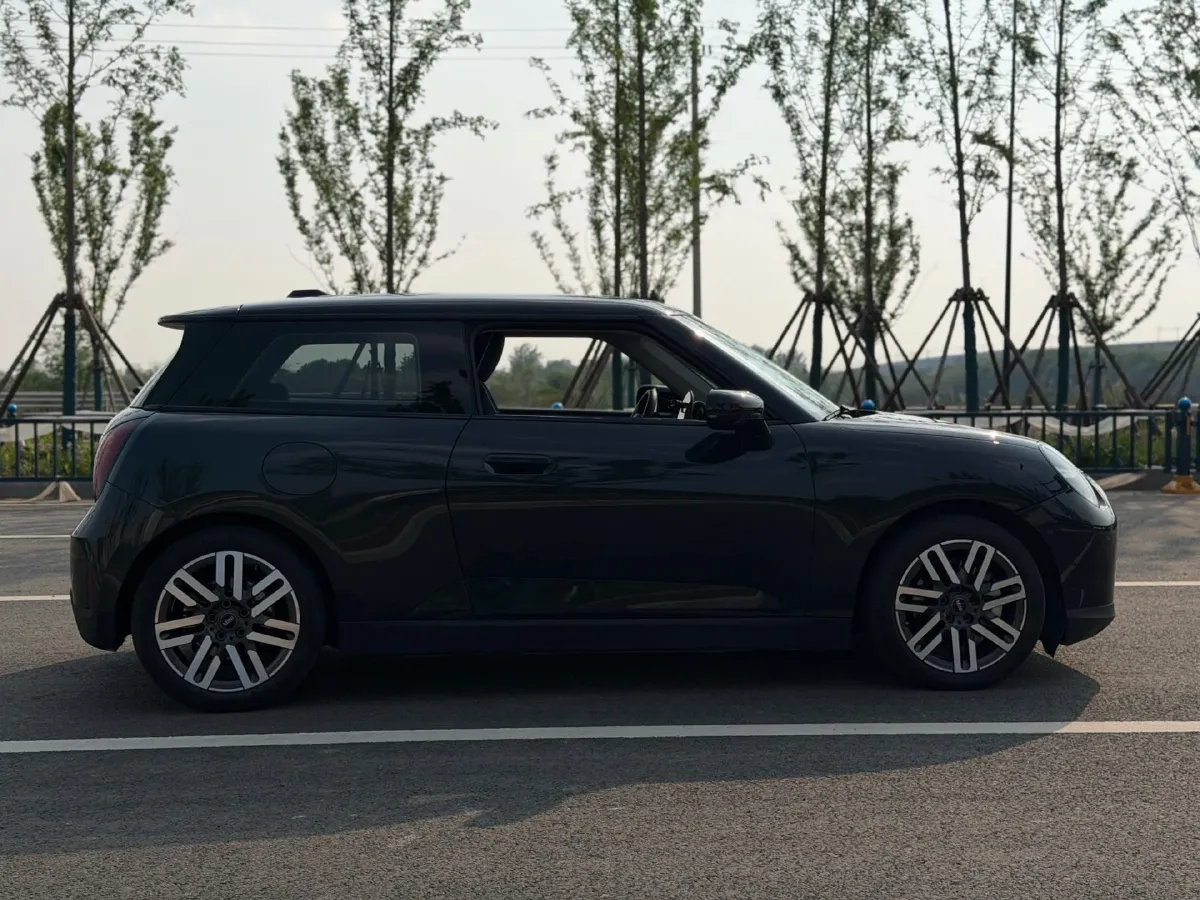 2025 MINI COOPER BEV 51.5KWH,autocango,china used car exporter,china ev exporter,chinese used car exporter,chinese used ev exporter