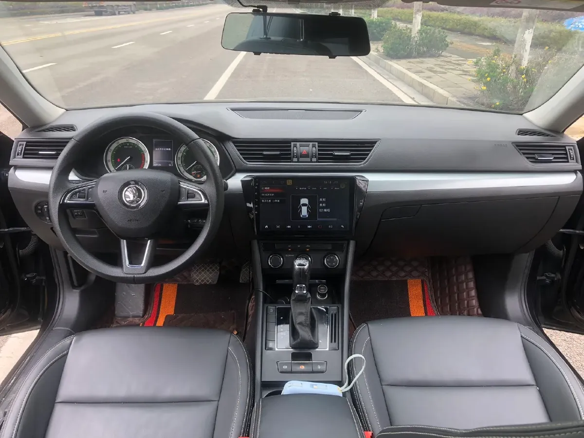 2018 Skoda Superb 1.4T 150HP L4 7DCT,autocango,china used car exporter,china ev exporter,chinese used car exporter,chinese used ev exporter
