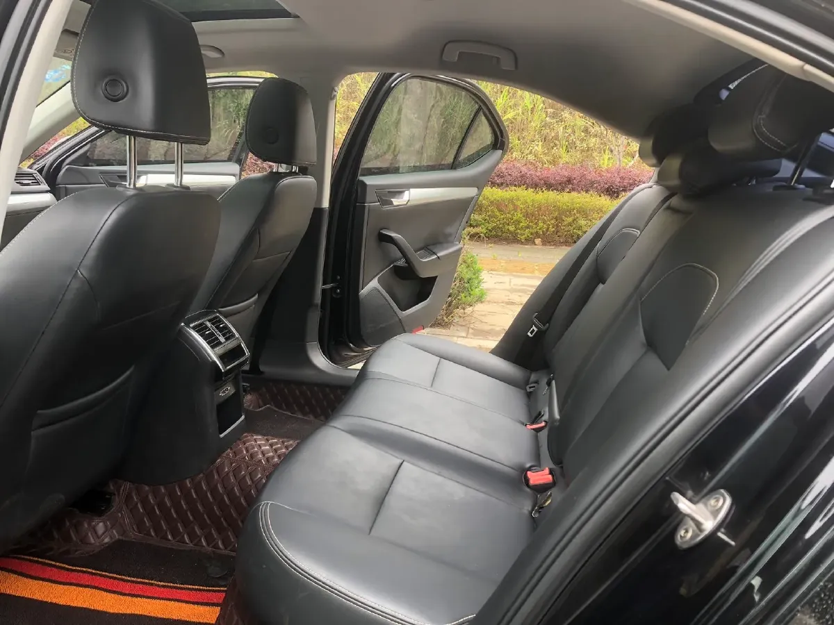 2018 Skoda Superb 1.4T 150HP L4 7DCT,autocango,china used car exporter,china ev exporter,chinese used car exporter,chinese used ev exporter