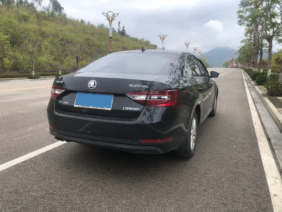 2018 Skoda Superb 1.4T 150HP L4 7DCT,autocango,china used car exporter,china ev exporter,chinese used car exporter,chinese used ev exporter