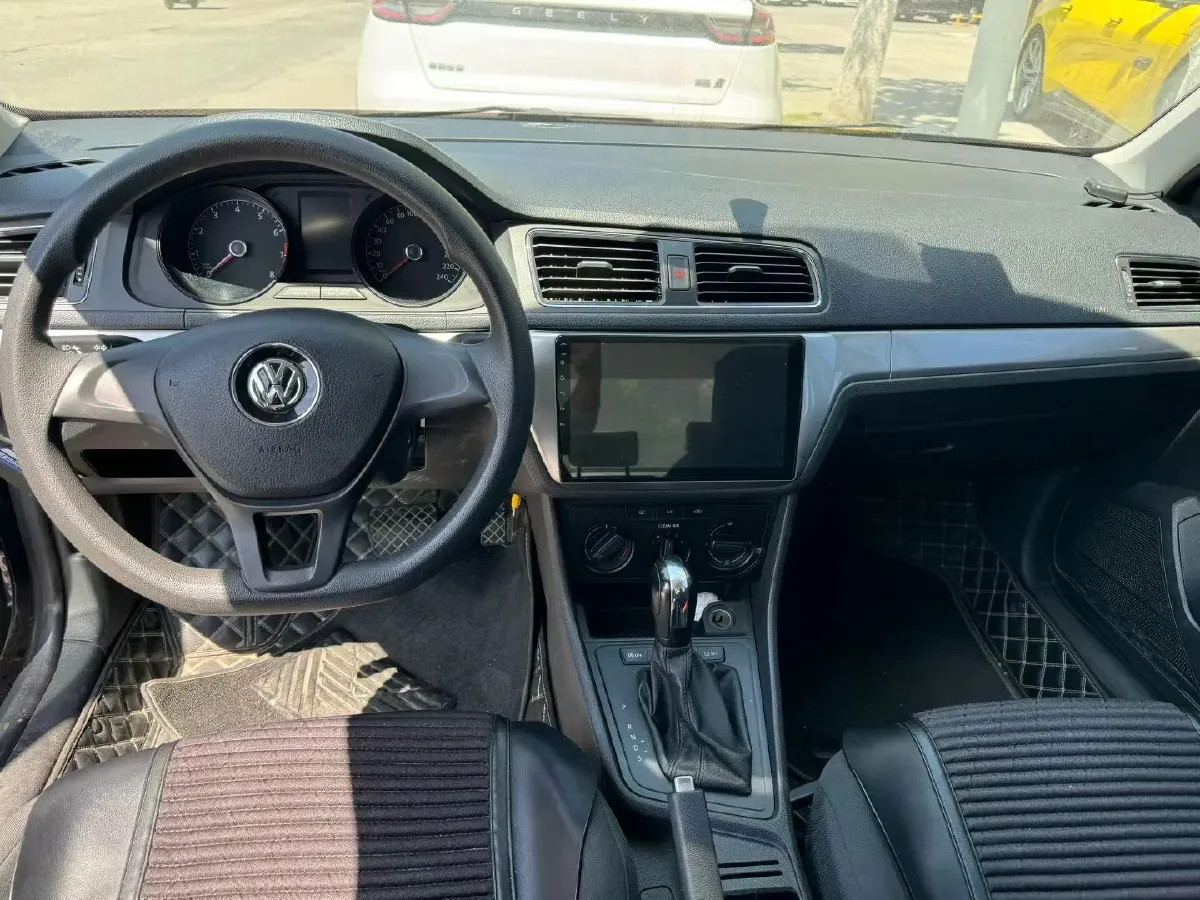 2018 Landwind XiaoYao 1.5T 163HP L4 CVT,autocango,china used car exporter,china ev exporter,chinese used car exporter,chinese used ev exporter