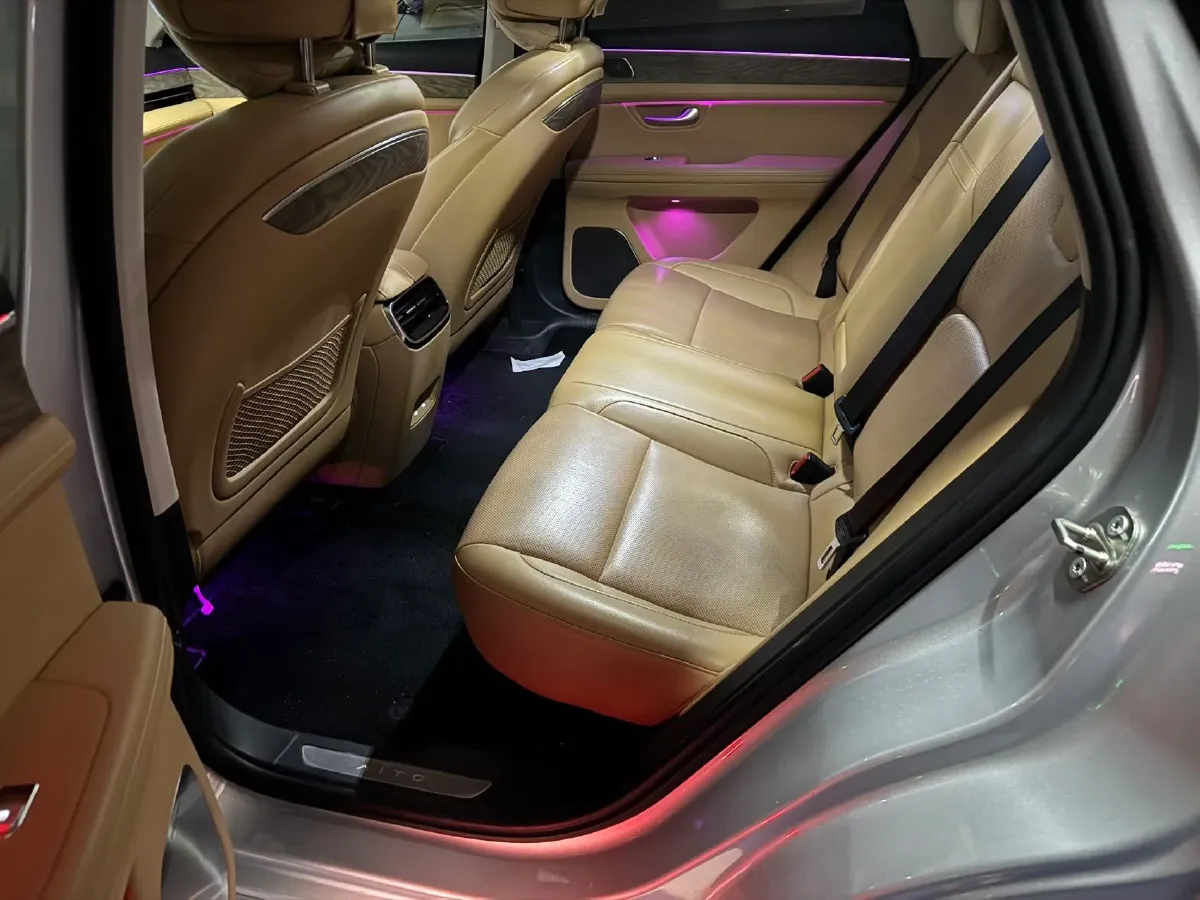 2022 Infiniti Q50L 2.0T 211HP L4 7AT,autocango,china used car exporter,china ev exporter,chinese used car exporter,chinese used ev exporter