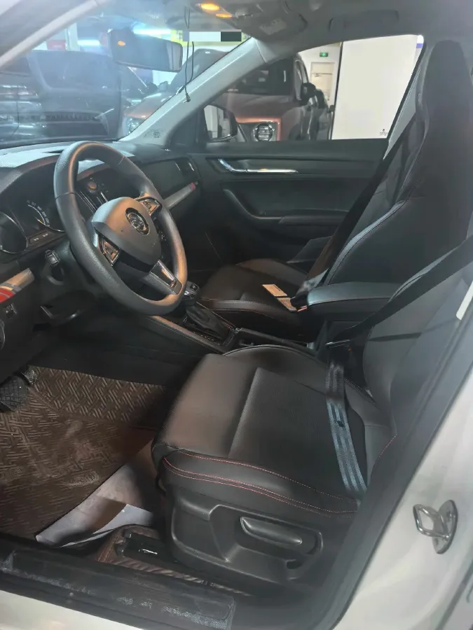 2022 Skoda Kamiq 1.5L 112HP L4 6AT,autocango,china used car exporter,china ev exporter,chinese used car exporter,chinese used ev exporter