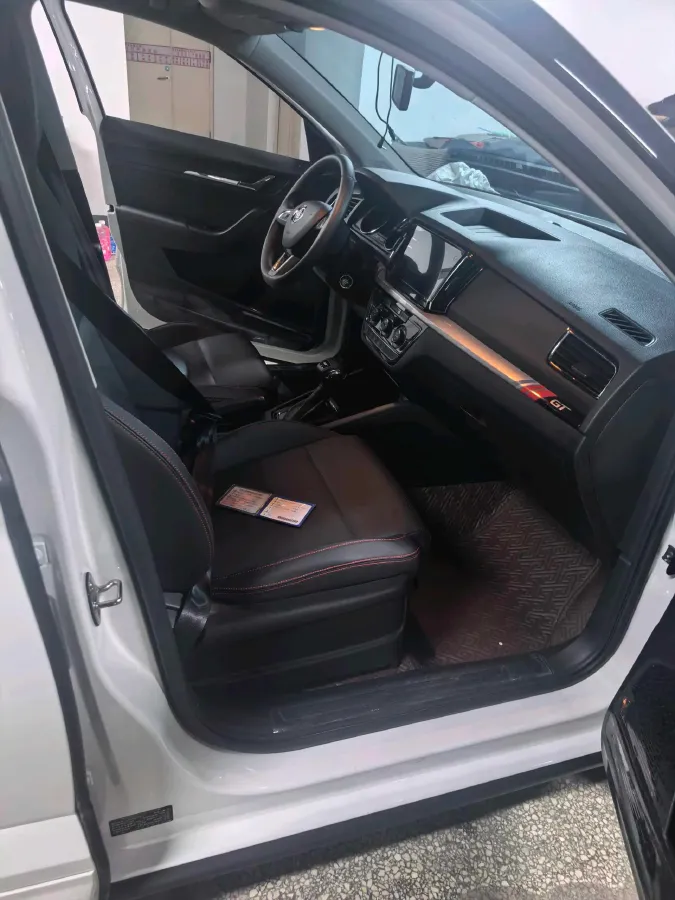 2022 Skoda Kamiq 1.5L 112HP L4 6AT,autocango,china used car exporter,china ev exporter,chinese used car exporter,chinese used ev exporter