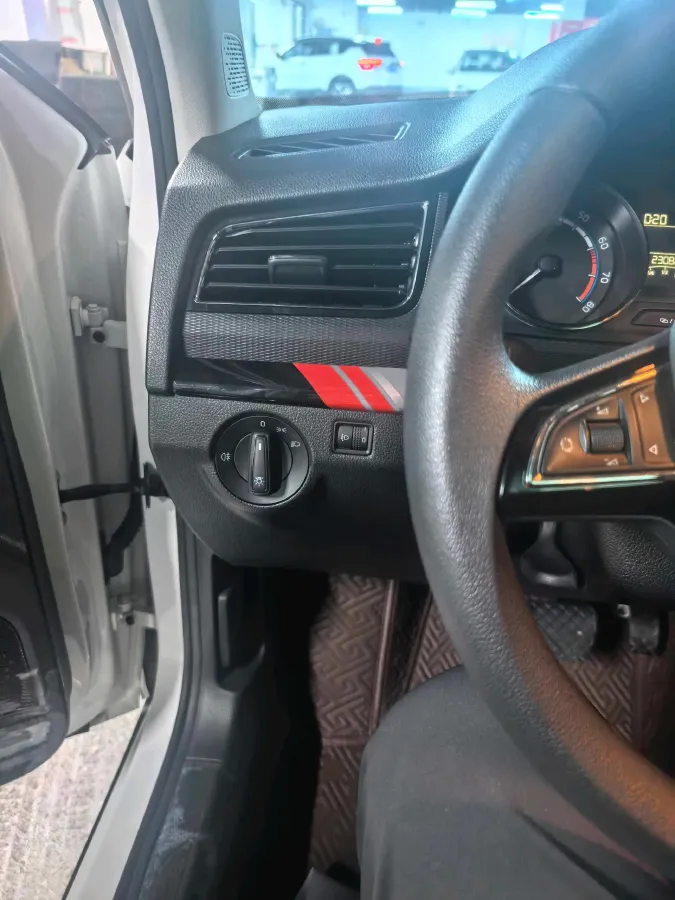 2022 Skoda Kamiq 1.5L 112HP L4 6AT,autocango,china used car exporter,china ev exporter,chinese used car exporter,chinese used ev exporter