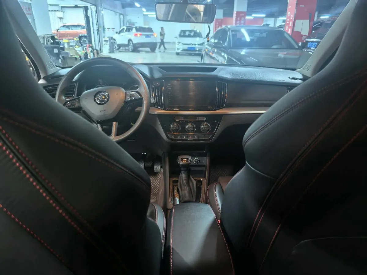 2022 Skoda Kamiq 1.5L 112HP L4 6AT,autocango,china used car exporter,china ev exporter,chinese used car exporter,chinese used ev exporter