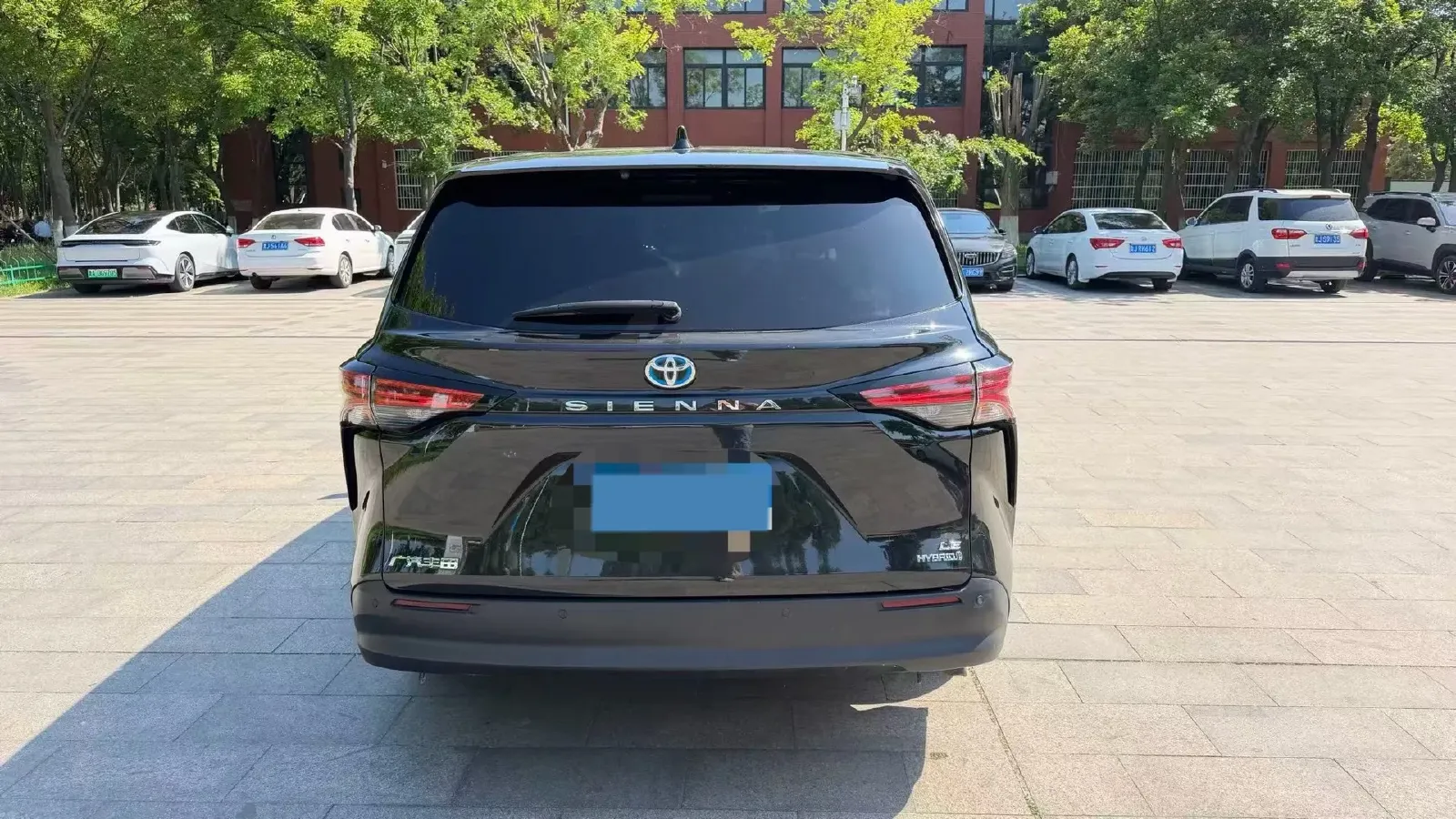 2023 Toyota Sienna 2.5L 189HP L4 E-CVT Hybrid,autocango,china used car exporter,china ev exporter,chinese used car exporter,chinese used ev exporter
