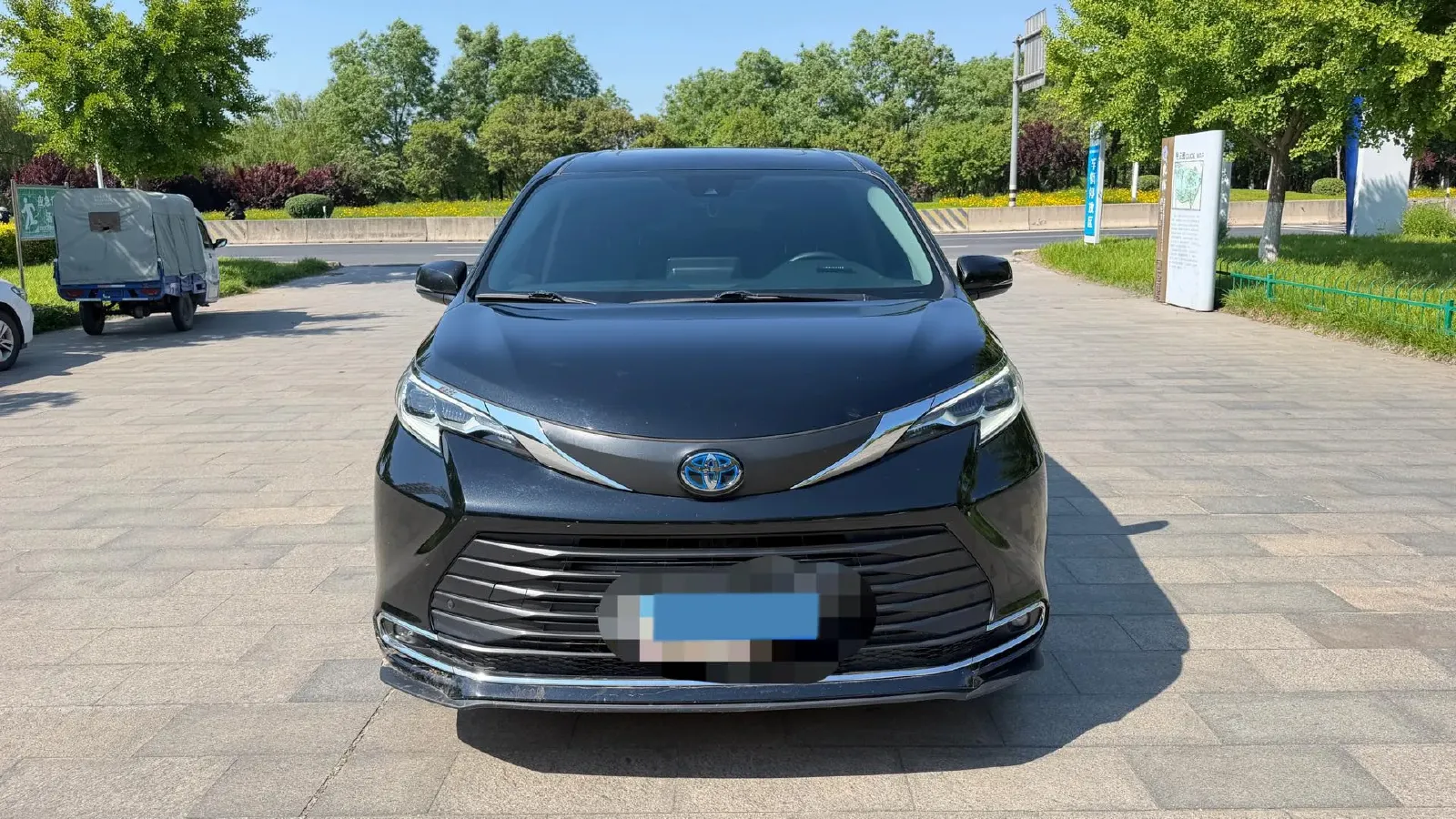 2023 Toyota Sienna 2.5L 189HP L4 E-CVT Hybrid,autocango,china used car exporter,china ev exporter,chinese used car exporter,chinese used ev exporter